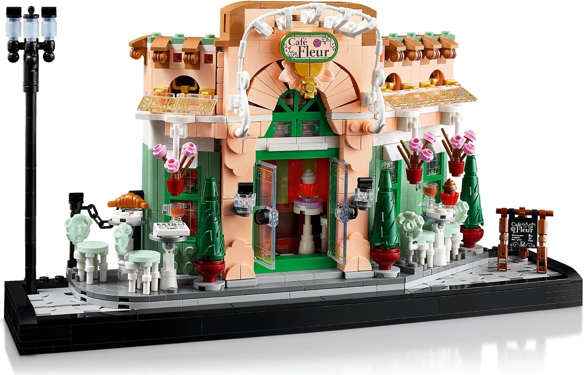 LEGO® 10362 Icons French Café alternate image 8