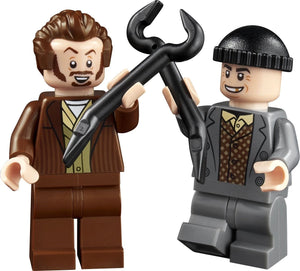 LEGO® 21330 Ideas Home Alone alternate image 18