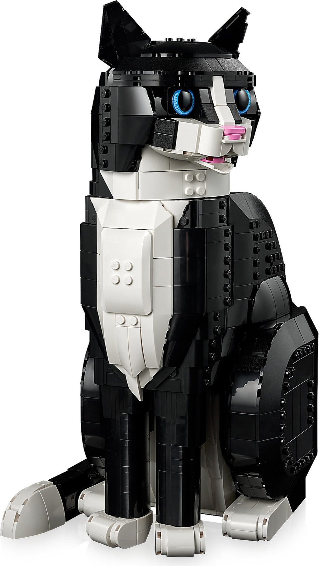 Black and white cat model made from interlocking bricks on a white background