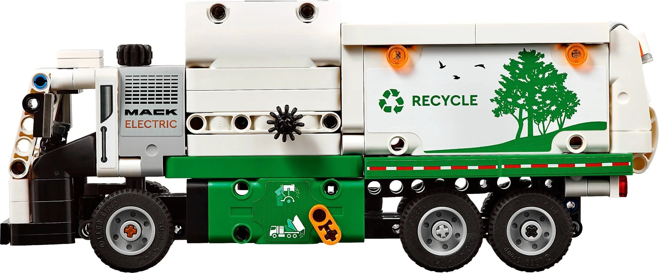 LEGO® 42167 Technic Mack LR Electric Garbage Truck alternate image 4