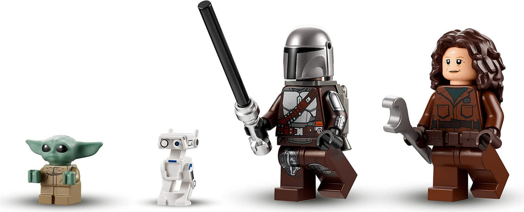 LEGO figures of characters from 'The Mandalorian' with a small figure of a creature.