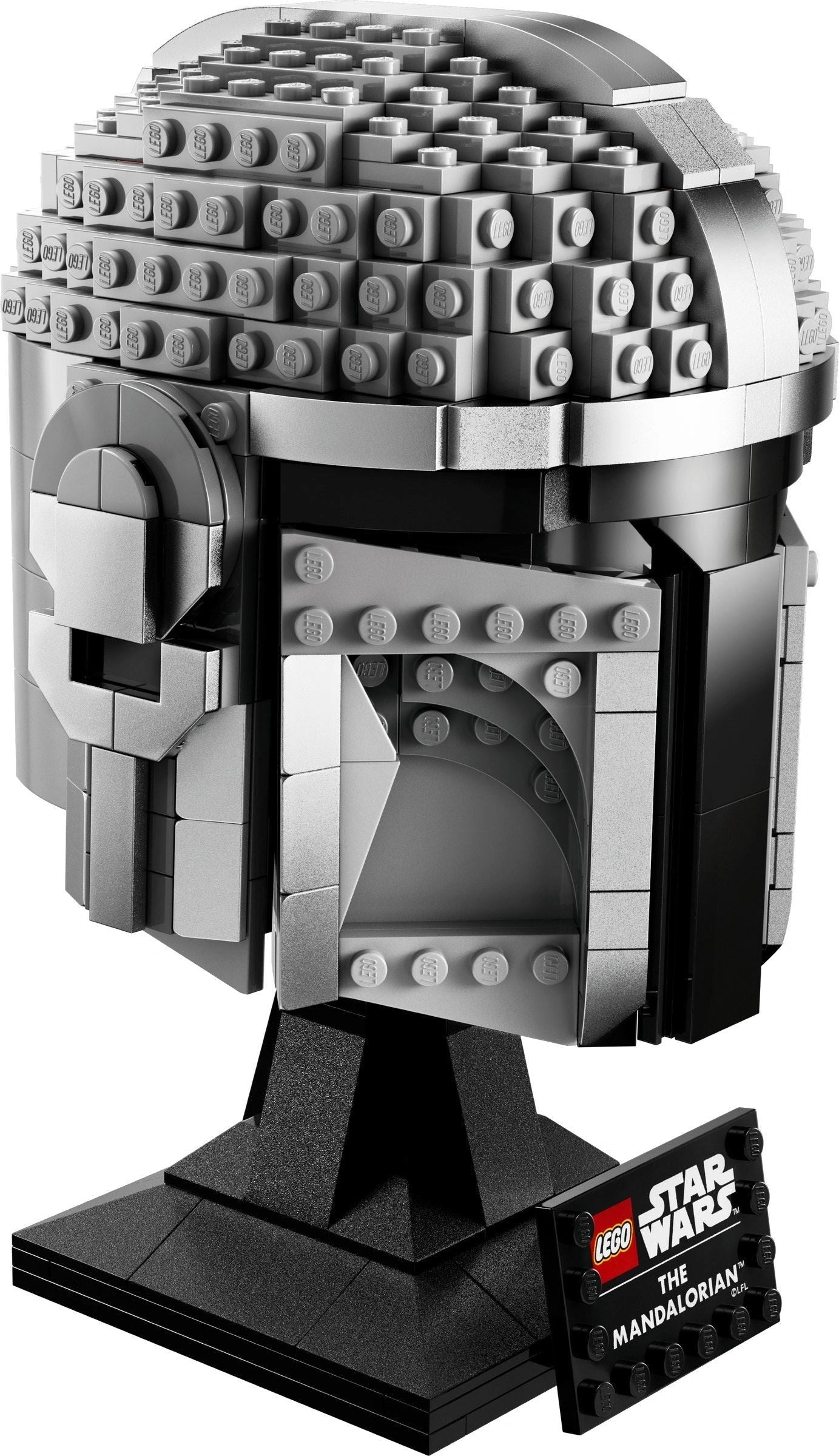 LEGO Star Wars Mandalorian helmet model on a white background